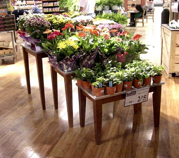 Tapered Leg Nesting Table Set